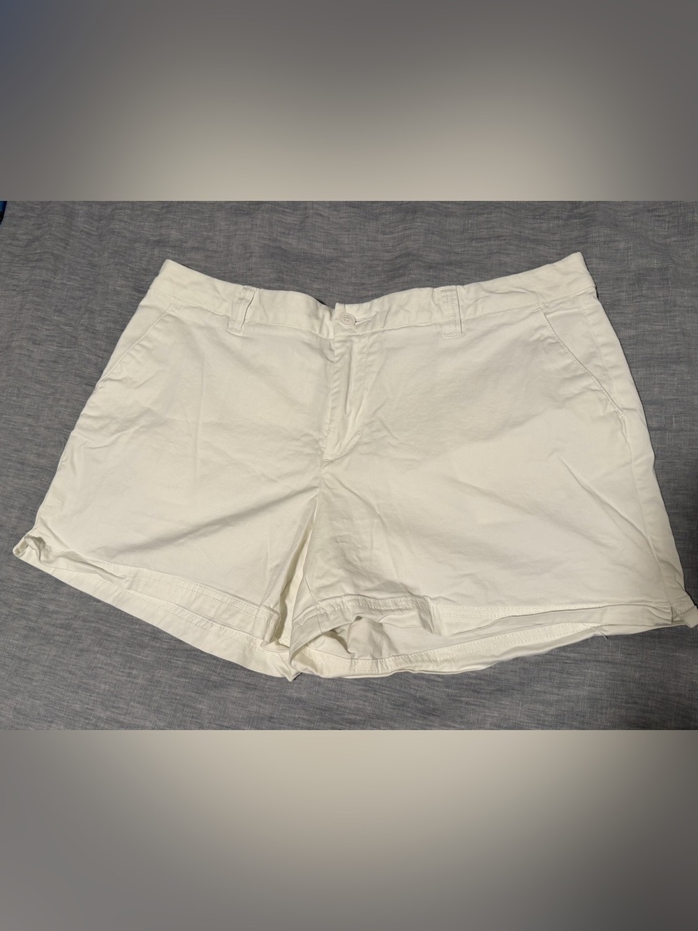 Magellan Women’s White Shorts Size 16